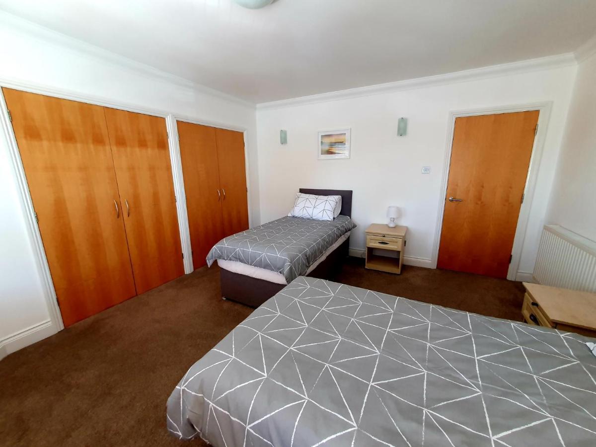 Top Quality Beach Front Apartment Sleep Up To 7 Guests Борнмут Экстерьер фото