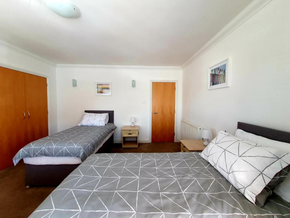 Top Quality Beach Front Apartment Sleep Up To 7 Guests Борнмут Экстерьер фото