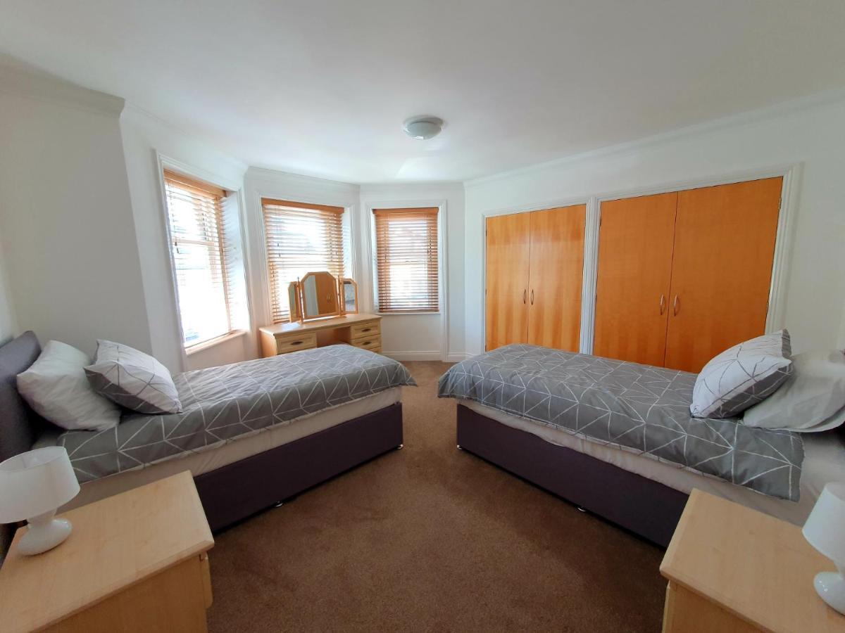 Top Quality Beach Front Apartment Sleep Up To 7 Guests Борнмут Экстерьер фото